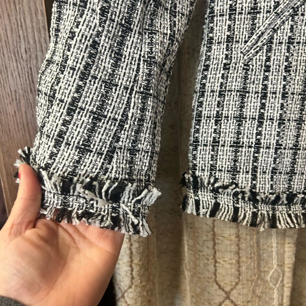 NOBL Ladies Size lg Black And White Blazer - Picture 2 of 6